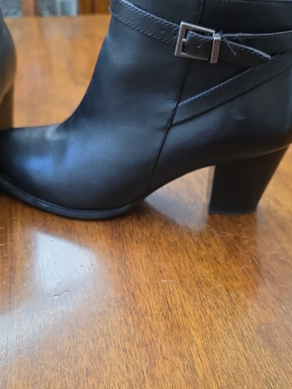 Vionic Upright Upton Black Leather Ankle Booties Sz 9 - Picture 10 of 11